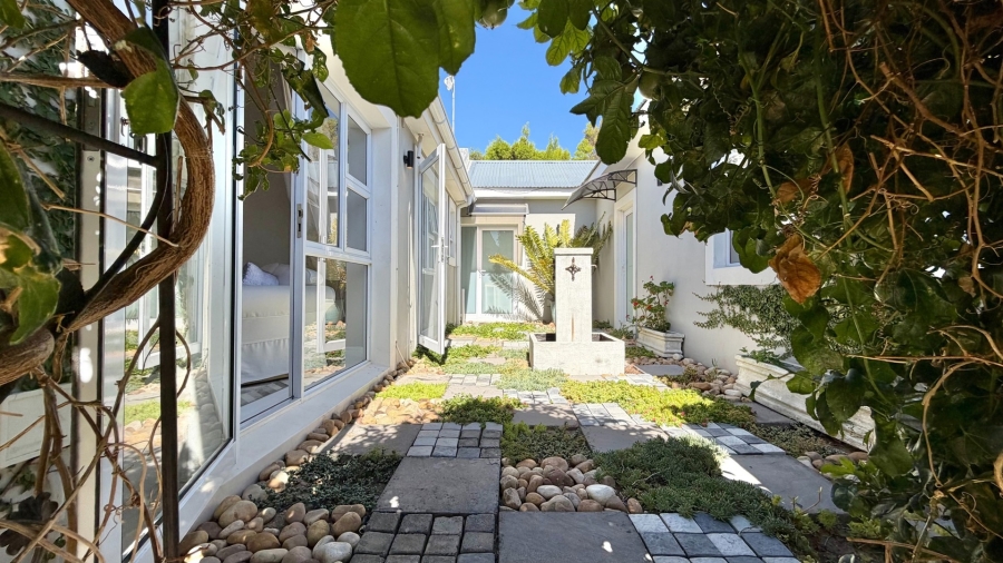 3 Bedroom Property for Sale in Gordons Bay Village Western Cape